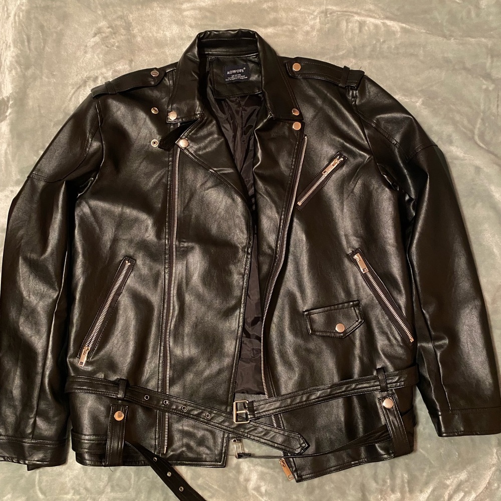 AOWOFS men’s motorcycle faux leather jacket